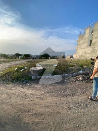 7 Marla Corner Plot For Sale Block T, Gulberg Residencia Islamabad