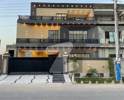 Corner Super Main Boulevard 9 Marla Brand New Triple Storey House Available For Sale In Manik Block