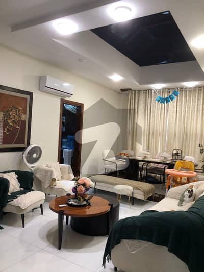 ڈی ایچ اے فیز 6 ڈی ایچ اے ڈیفینس,کراچی میں 5 کمروں کا 1 کنال مکان 15.5 کروڑ میں برائے فروخت۔