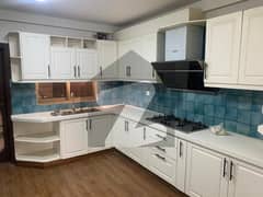 3 APARTMENT AVAILABLE FOR RENT
