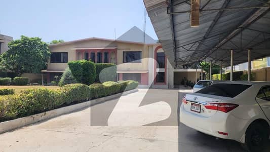 2000 Square Yards House Available In Clifton - Block 5 For rent