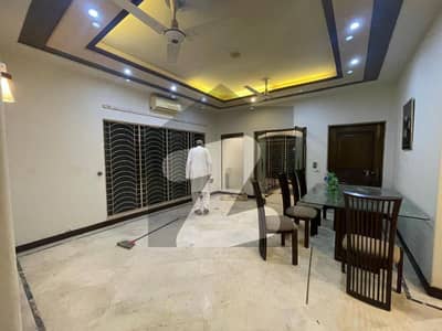 1 Kanal Upper portion Sami Furnished Available for Rent Hot Location