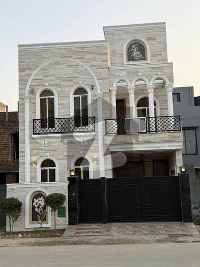 Brand New 5 Marla House Available For Sale in Bahria Town Lahore Brand New 5 Marla House Available For Sale in Bahria Town Lahore