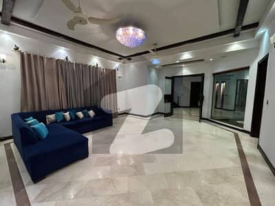 ڈی ایچ اے فیز 1 ڈیفنس (ڈی ایچ اے),لاہور میں 5 کمروں کا 1 کنال مکان 7.3 کروڑ میں برائے فروخت۔