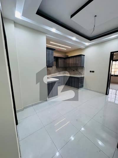 3 bed lounge flat available for sell car parking available
