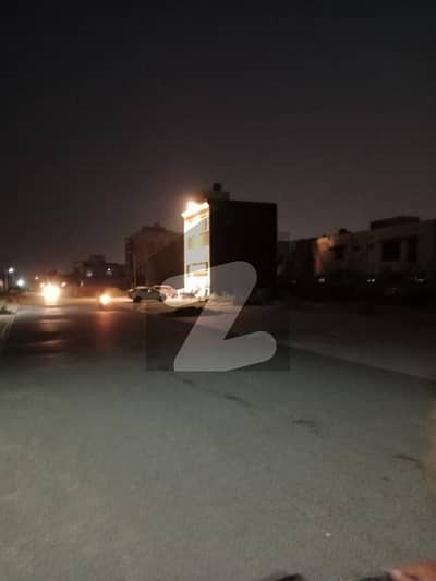 COMMERCIAL PLAZA FOR SALE / 2 MARLA BUILDING FOR SALE