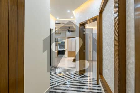 10 Marla upper Portion Available for rent Bahria town Lahore