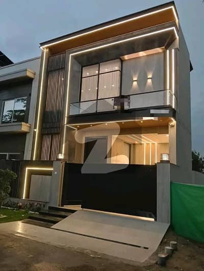 5 Marla Luxury Full Furnished House is Available for Rent in Bahria Town Lahore