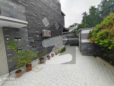 *Bungalow For Sale* 1,100 yards Phase 5 Zamzama streets Near NHS and Zamzama Boulevard