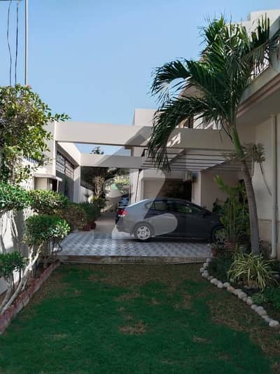 1000 Yard Owner Built Bungalow for Sale DHA Phase 7