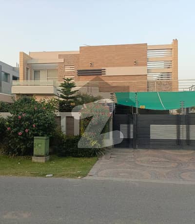 100% Original Add 1 Kanal Top Quality Owner Build Luxurious Fully Furnished Beautiful Modern Design Villa For Sale In DHA Lahore Phase 6 Prime Location Near To Mosque With Solar