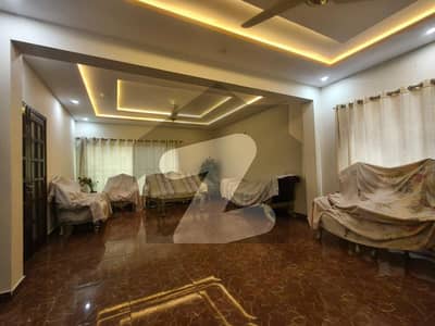 1 Kanal Used House For Sale In DHA PHASE 7 Sector T