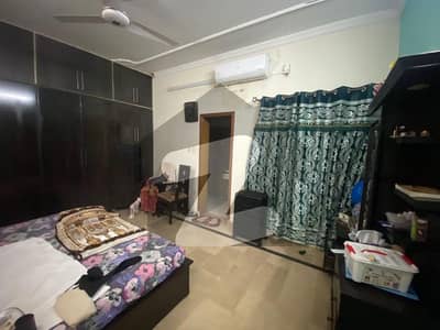 5 Marla One Unit House For Sale In Thanda Pani Near Nafees Hospital. 1. Ground, Car Porch With Washroom, Drawing Room, One Master Bed, Attach Wash Room, TV Launch, Kitchen, Store Room. 1sr Floor 3 Bed Attach Wash Room, TV Launch. Top Floor One Bed Attach Wash Room, Mumty, Washing Area, Water And Electricity Available, Beautiful Front, 50 Feet Street, Islamabad