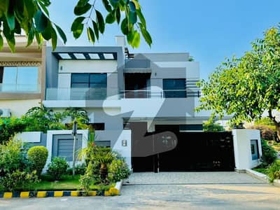11 MARLA USED DOUBLE STORY HOUSE AVAILABLE FOR SALE, IN CITI HOUSING GUJRANWALA ON PRIME LOCATION.