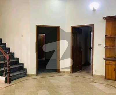 Centrally Located House Available In Johar Town For sale