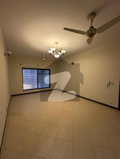 2 Bed Upper Portion Available For Rent In Lalazar Tulsa Road Near PSO Pump Prime Location