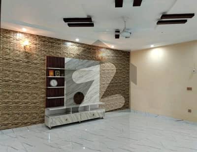 Bahria Town - Sector E House Sized 10 Marla Is Available