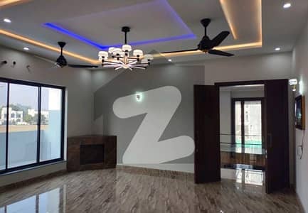 A 10 Marla House In Lahore Is On The Market For sale