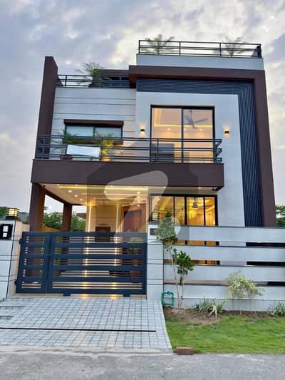 3 Years Installments Plan 5 Marla Modern Brand New House For Sale In LAKE CITY