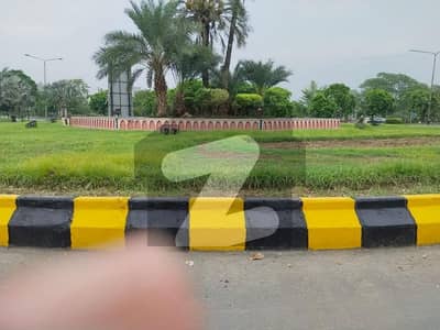 60 Feet Road 1 Kanal Plot For Sale 60 Feet Road 1 Kanal Plot For Sale
