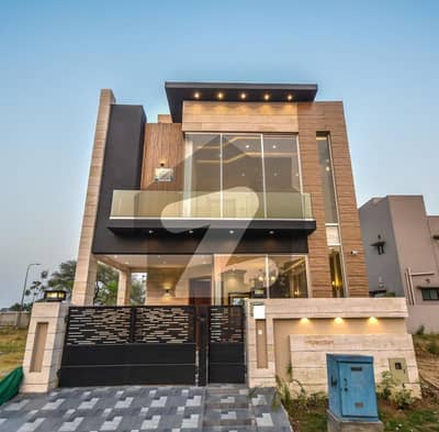 5 MARLA DESIGNER HOUSE AVAILABLE FOR SALE IN DHA PHASE 9 TOWN