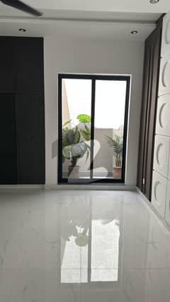 9 Marla Ultra Modern Home For Sale