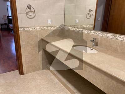 LUXURY HOUSE FOR RENT IN F-7