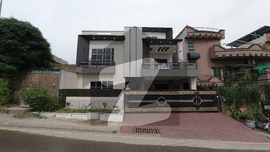 سی بی آر ٹاؤن فیز 1 سی بی آر ٹاؤن,اسلام آباد میں 6 کمروں کا 14 مرلہ مکان 6.75 کروڑ میں برائے فروخت۔ سی بی آر ٹاؤن فیز 1 سی بی آر ٹاؤن,اسلام آباد میں 6 کمروں کا 14 مرلہ مکان 6.75 کروڑ میں برائے فروخت۔