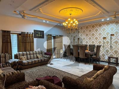1 KANAL LOWER PORTION AVAILABLE FOR RENT ALL FACILITIES AVAILABLE E. T. C