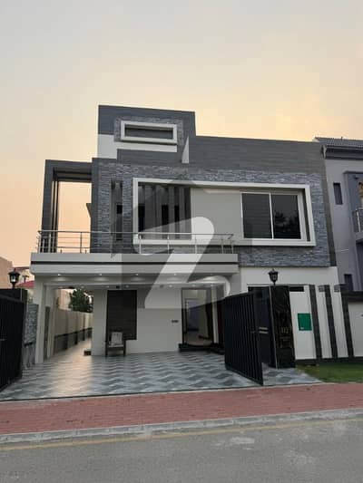 10 Marla Luxury House For Sale In Bahria Orchard Phase 1 Northern Block