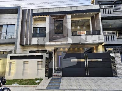 10 Marla Brand New House For Sale