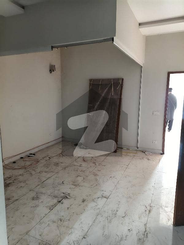 2 bed flat with lift 2 bed flat with lift
