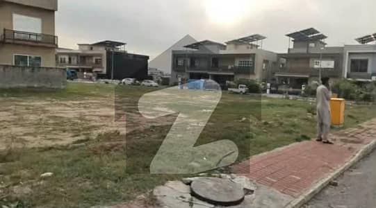 10 Marla Plot Ideal Location Sector F-2