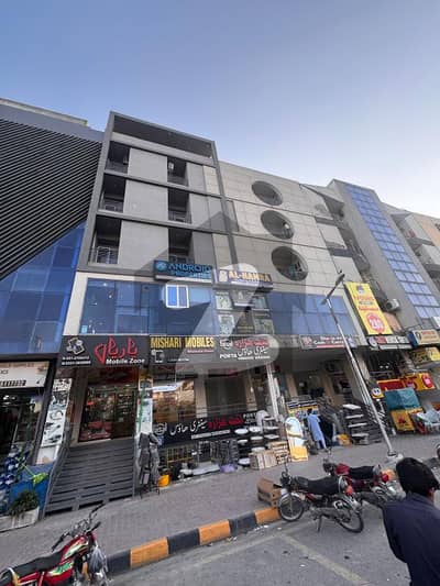 ایم پی سی ایچ ایس ۔ ملٹی گارڈنز بی ۔ 17,اسلام آباد میں 3 مرلہ Studio دفتر 65.0 لاکھ میں برائے فروخت۔