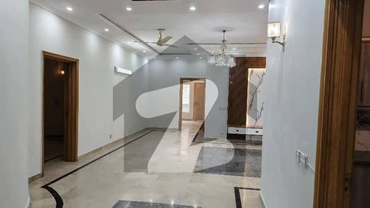 F11 3 Bedroom Ground Portion Drawing Dining Tvl Servant Separate Gate Marble Flooring,