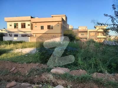 جناح گارڈنز فیز 1 جناح گارڈنز,ایف ای سی ایچ ایس,اسلام آباد میں 7 مرلہ رہائشی پلاٹ 1.2 کروڑ میں برائے فروخت۔