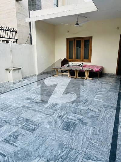 UPPER PORTION FOR RENT WITH SEPERATE GATE IN F-6