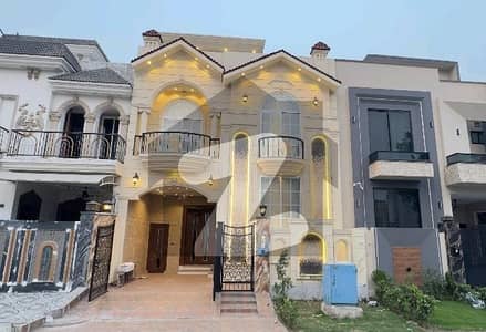 Perfect Prime Location 5 Marla House In Citi Housing Society For sale