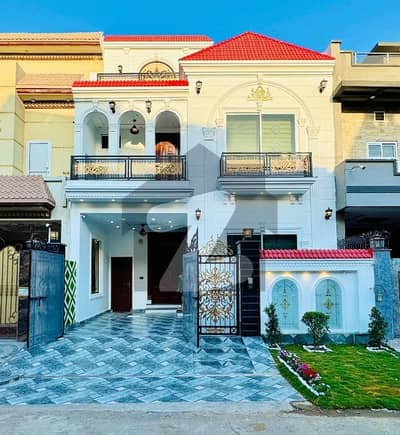 In Citi Housing Society You Can Find The Perfect Prime Location House For sale