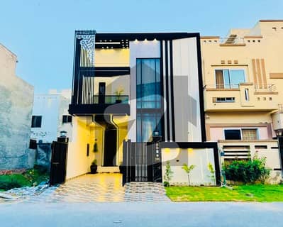 Double Heighted 5 Marla Ownar Made house for sale Citi Housing Gujranwala