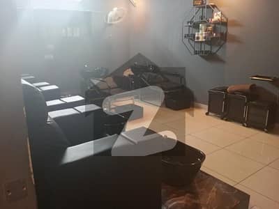 جی ۔ 11 مرکز جی ۔ 11,اسلام آباد میں 1 کمرے کا 4 مرلہ فلیٹ 2.0 لاکھ میں کرایہ پر دستیاب ہے۔