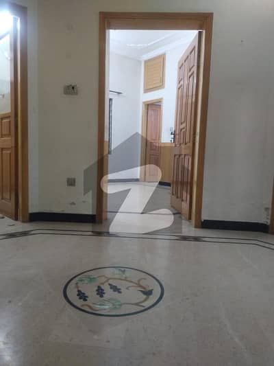 G13-4 Upper Portion 25/40 Available For Rent