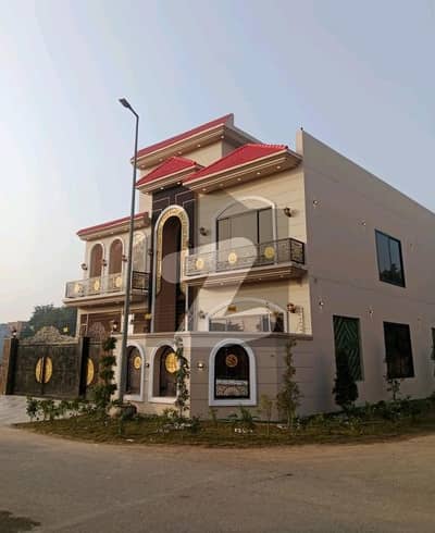 سٹی ہاؤسنگ سوسائٹی گوجرانوالہ میں 5 کمروں کا 10 مرلہ مکان 4.2 کروڑ میں برائے فروخت۔