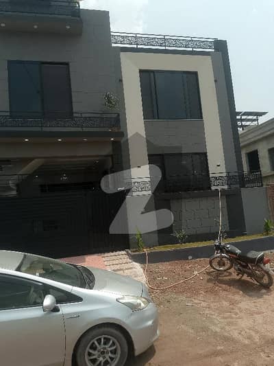 بنی گالہ اسلام آباد میں 3 کمروں کا 6 مرلہ مکان 1.53 کروڑ میں برائے فروخت۔