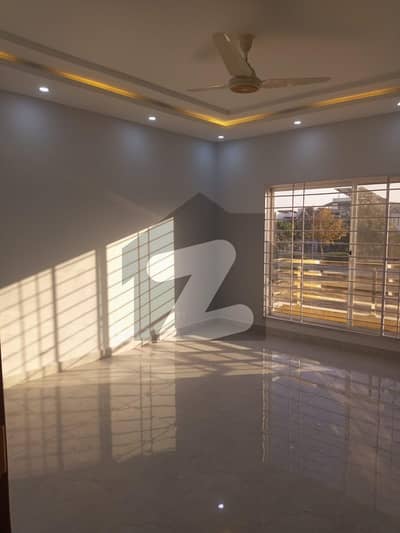 10 MARLA HOUSE Ground portion AVAILABLE FOR RENT IN I BLOCK GULBERG GREENS ISLAMABAD MORE OPTIONS AVAILABLE