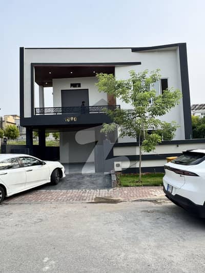 10 marla investor rate brand new house for sale