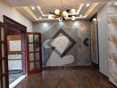 ڈی سی کالونی - چناب بلاک ڈی سی کالونی,گوجرانوالہ میں 5 کمروں کا 10 مرلہ مکان 3.75 کروڑ میں برائے فروخت۔ ڈی سی کالونی - چناب بلاک ڈی سی کالونی,گوجرانوالہ میں 5 کمروں کا 10 مرلہ مکان 3.75 کروڑ میں برائے فروخت۔