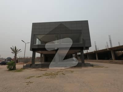 ڈیفینس روڈ سیالکوٹ میں 5 مرلہ Studio دفتر 5.0 کروڑ میں برائے فروخت۔