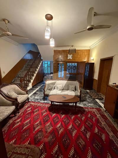 ایف ۔ 11 اسلام آباد میں 5 کمروں کا 1 کنال مکان 20.0 کروڑ میں برائے فروخت۔