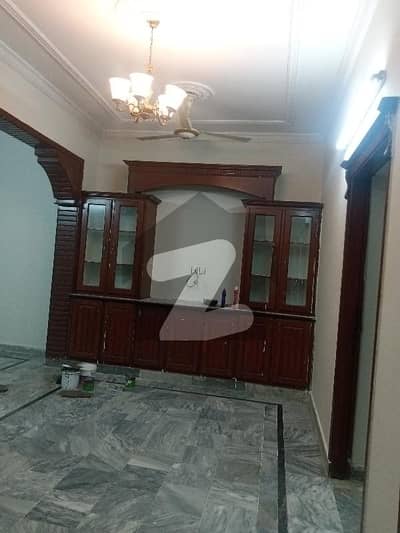 6 Marla Upper Portion In Pwd Block-D Near London Baker'S